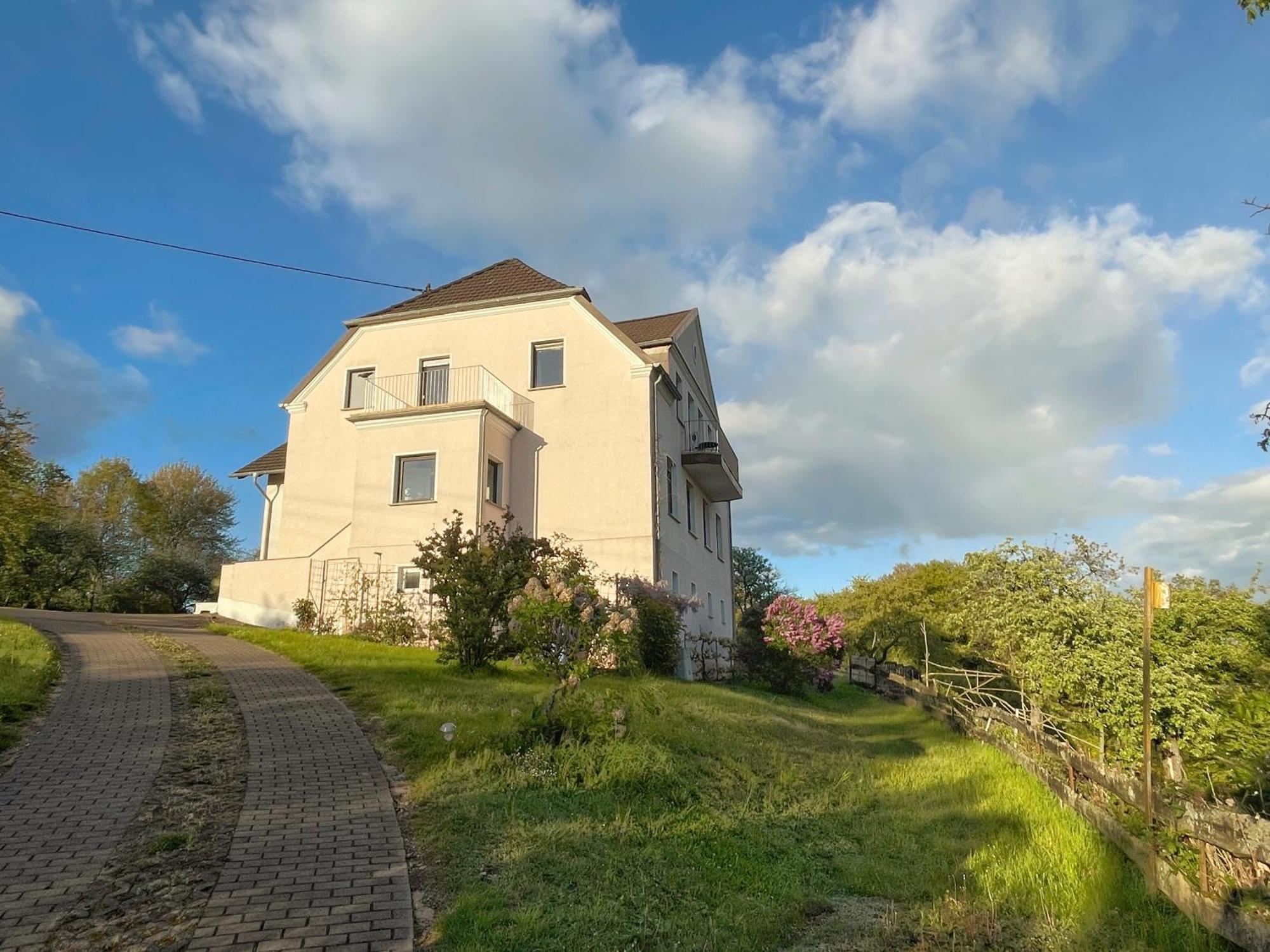 Villa Ueberblick Nalbach Bagian luar foto