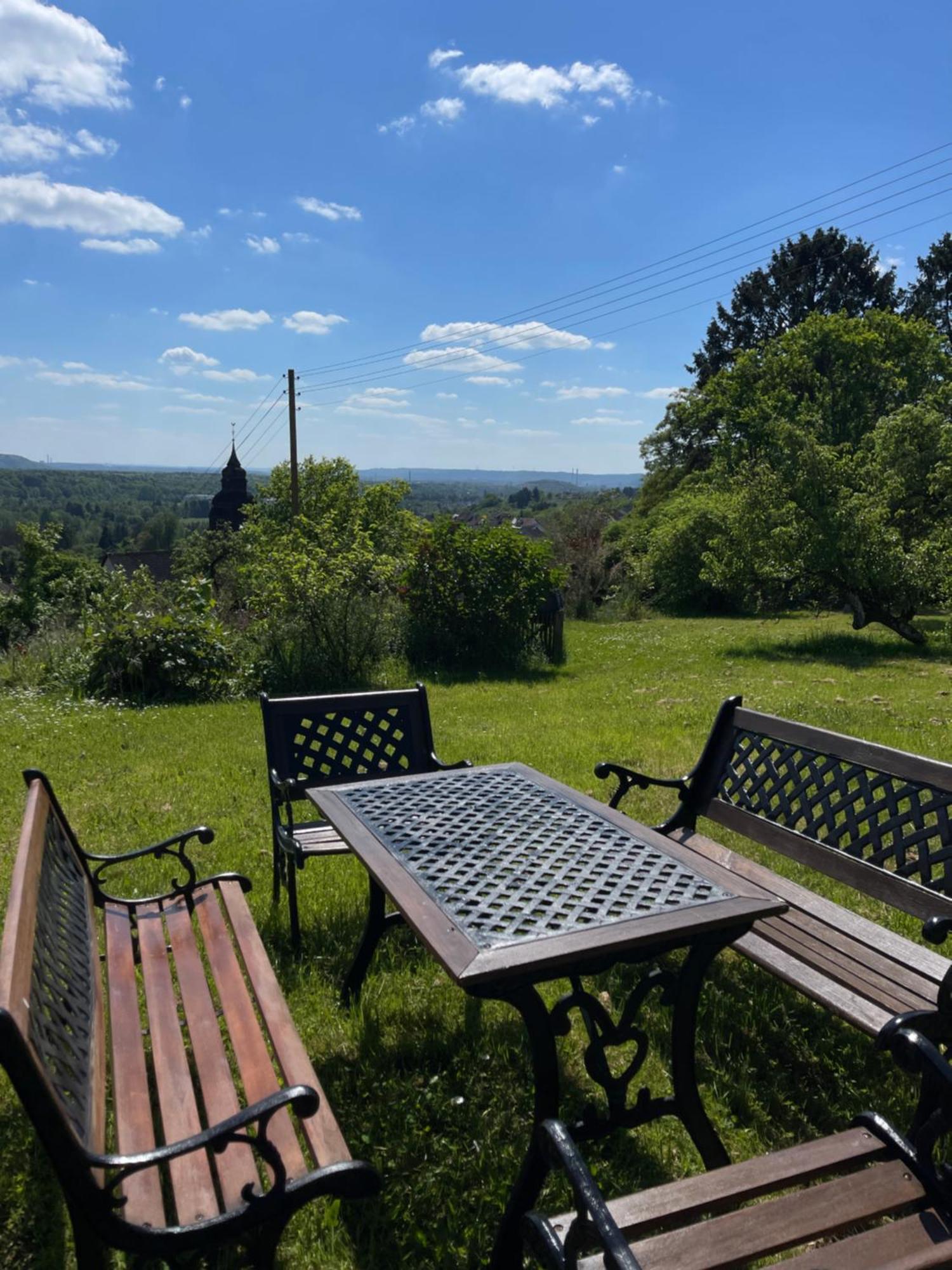 Villa Ueberblick Nalbach Bagian luar foto