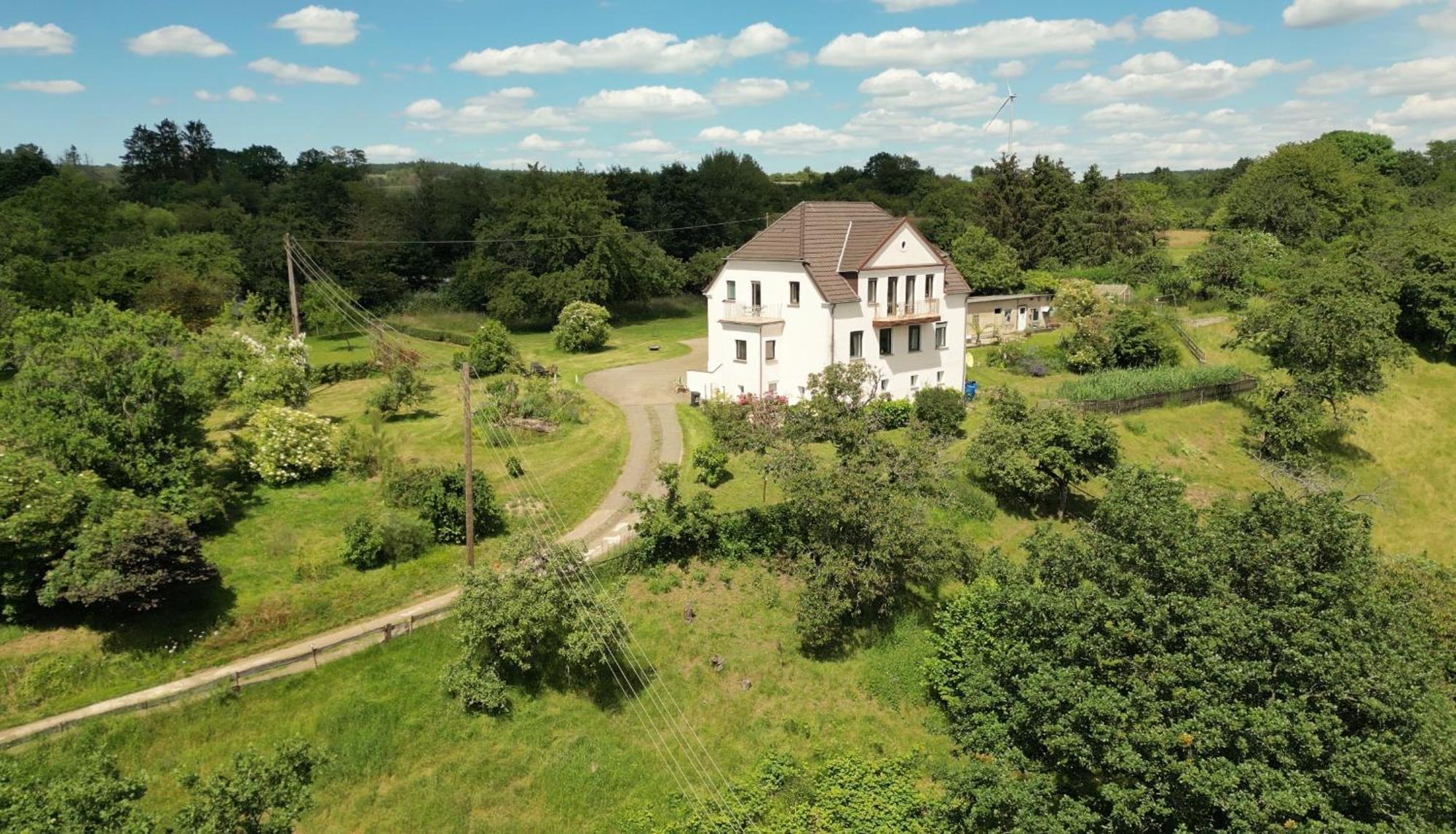 Villa Ueberblick Nalbach Bagian luar foto
